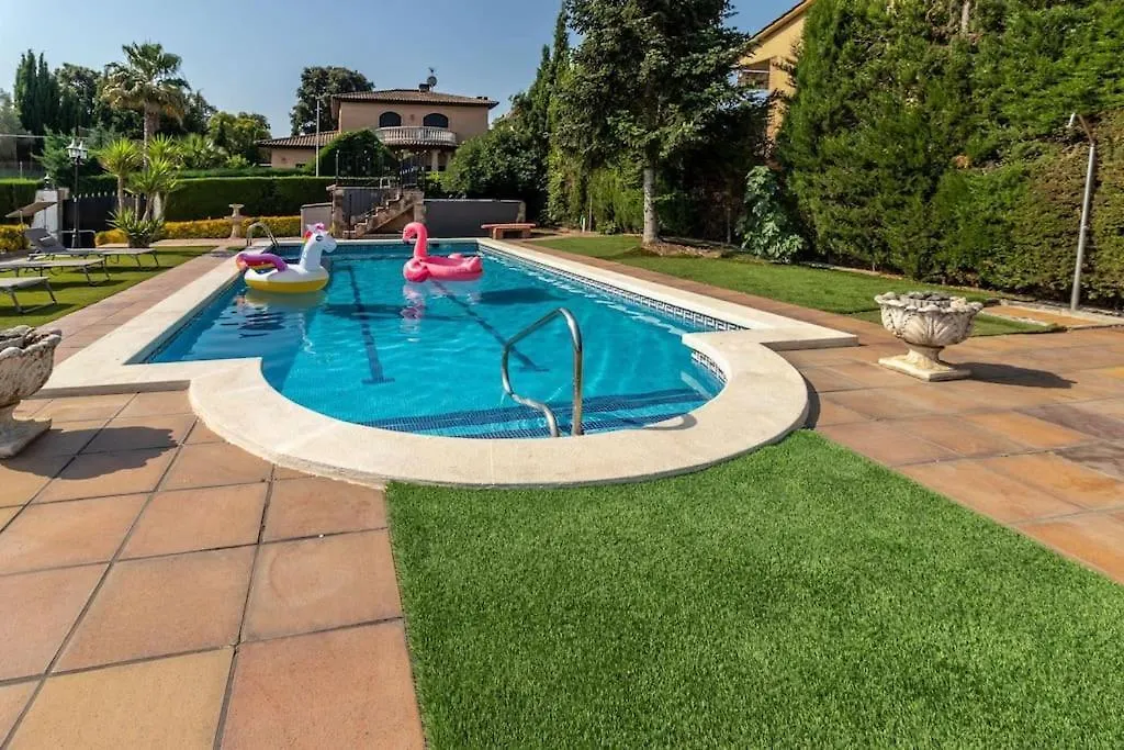 Casa Rural Con Piscina Privada, Barbacoa, Wifi Y Parking Incluido contacts